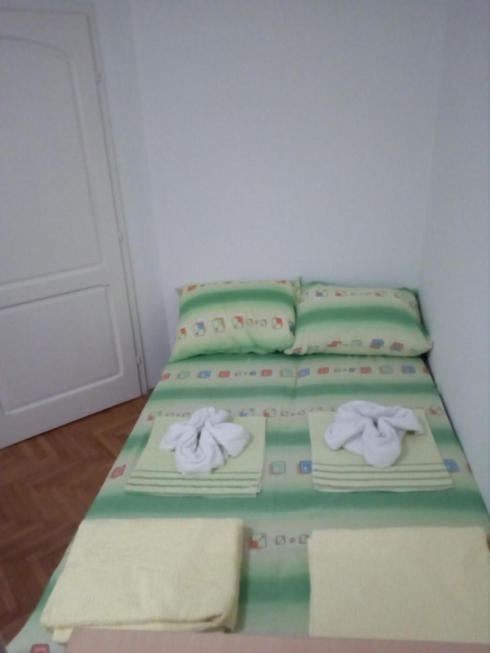 Hostel Corner 021 Novi Sad Buitenkant foto